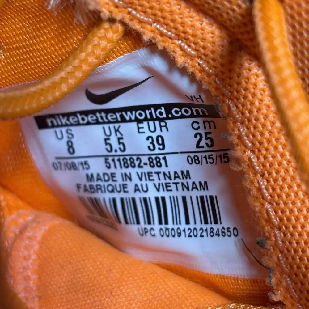 Nike Roshe One Womens 8 Orange White 511882-881 Running Shoes